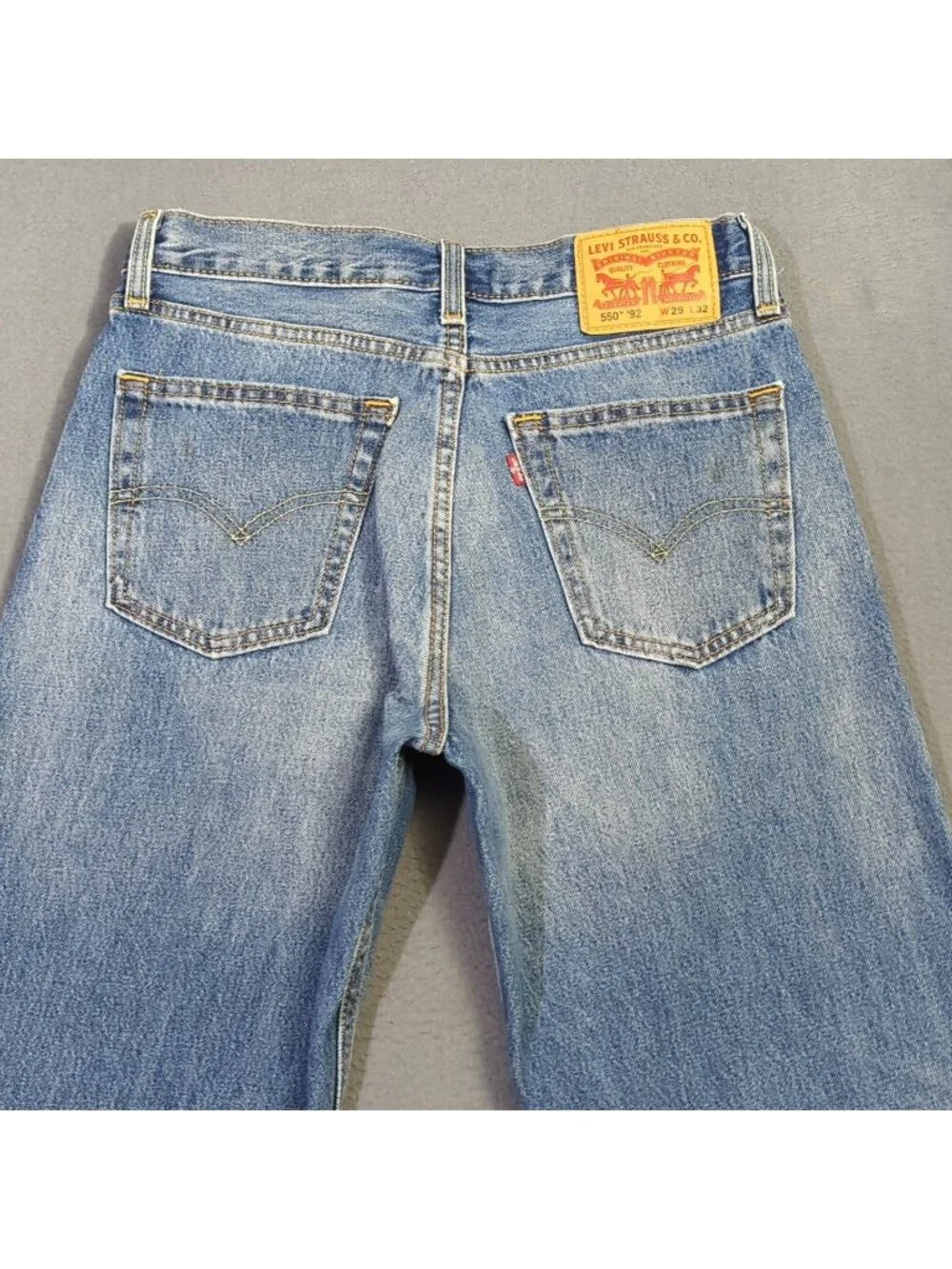 Levi's Jeans Men's 29x32 Fits 29x30 Blue 550 '92 Relaxed Taper Fit Denim